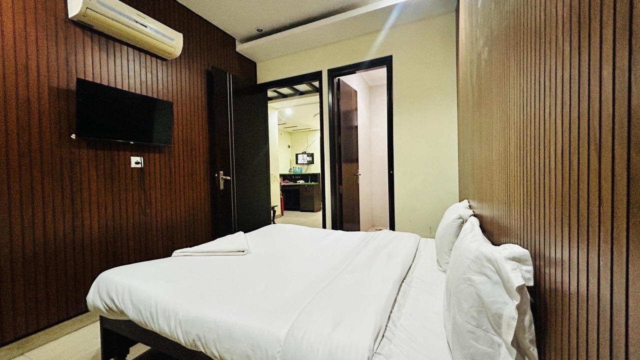 Photo of Bedroom in Sector 39