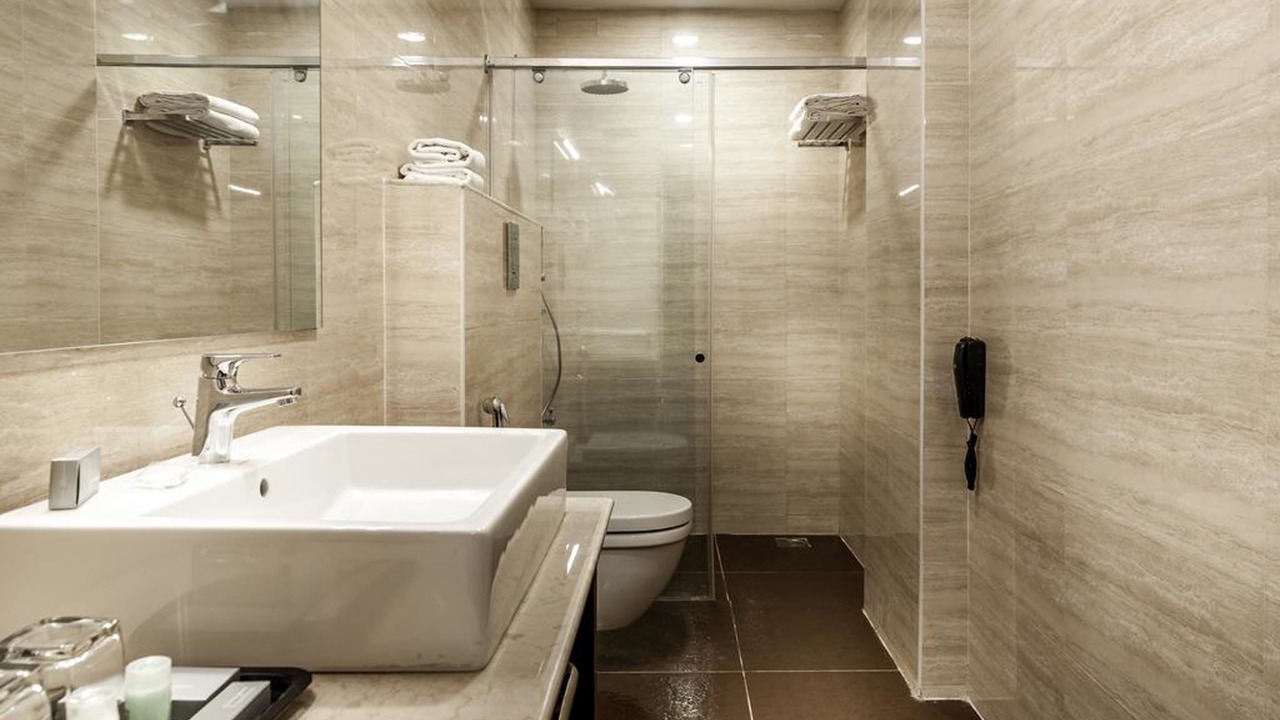 Photo of Bathroom in Kelambakkam