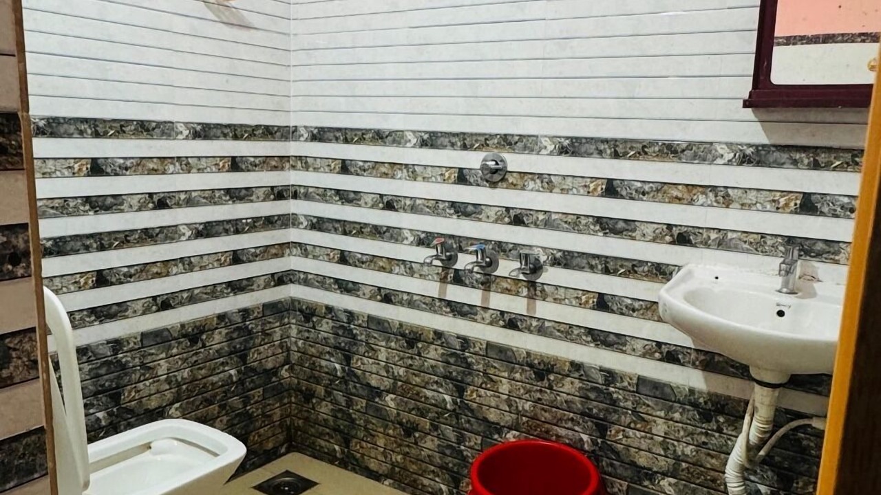 Photo of Bathroom in Murudeshwara