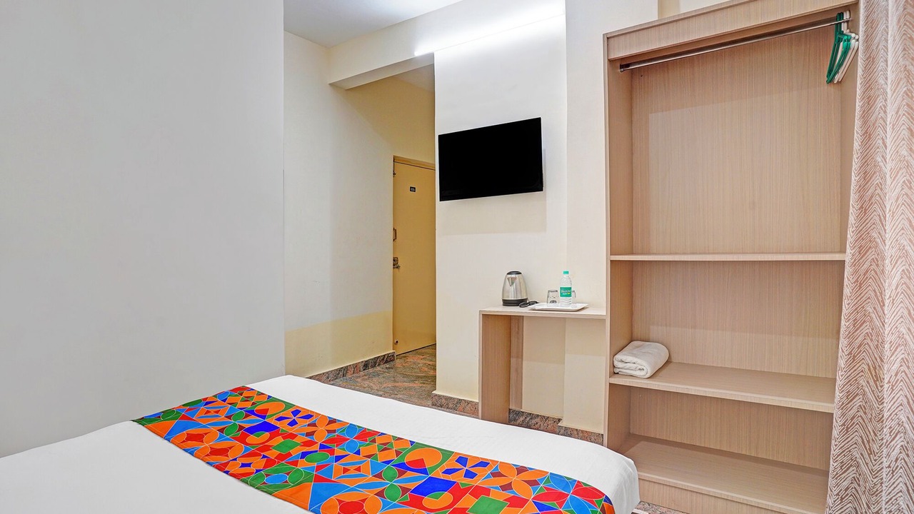 Photo of Bedroom in Shivaji Nagar
