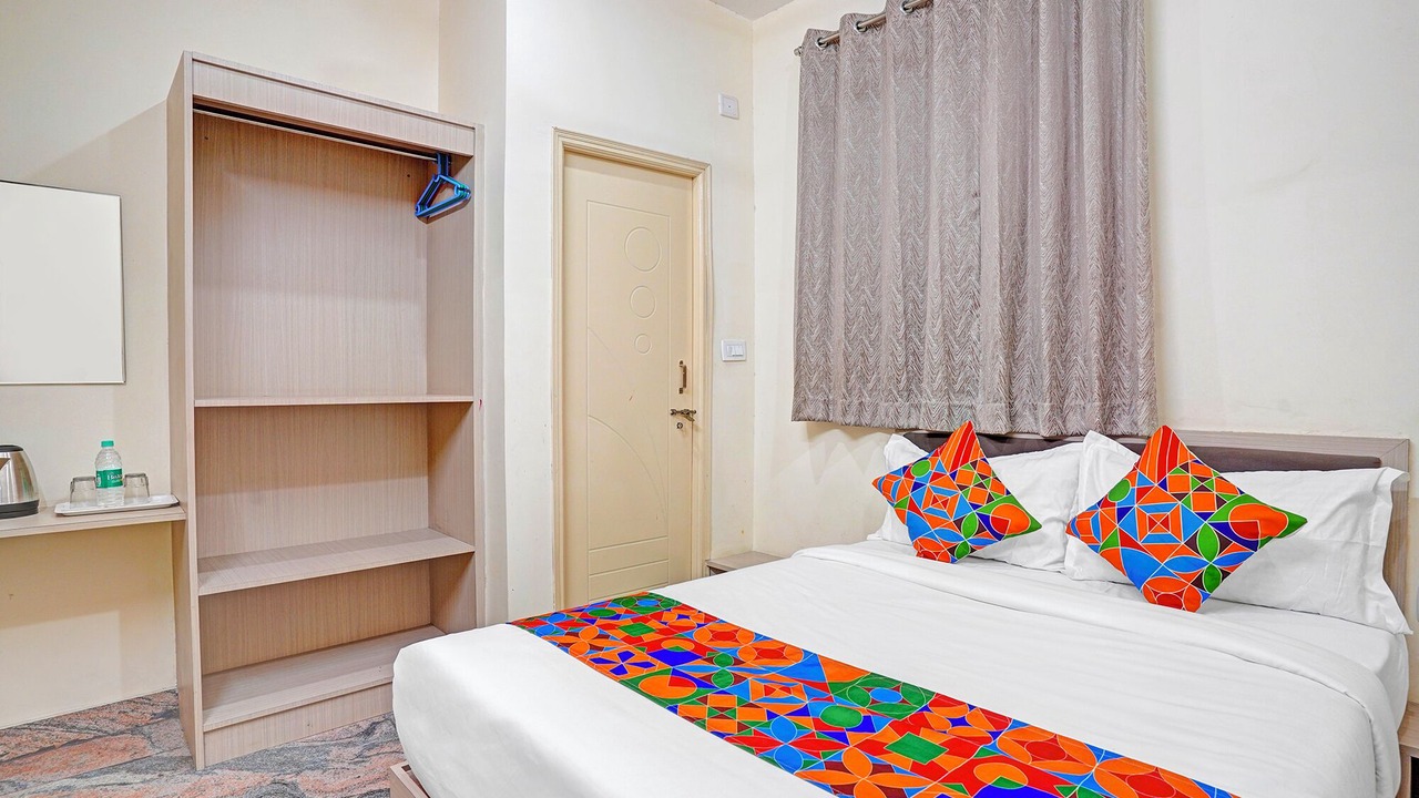 Photo of Bedroom in Shivaji Nagar