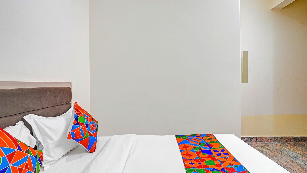 Photo of Bedroom in Shivaji Nagar
