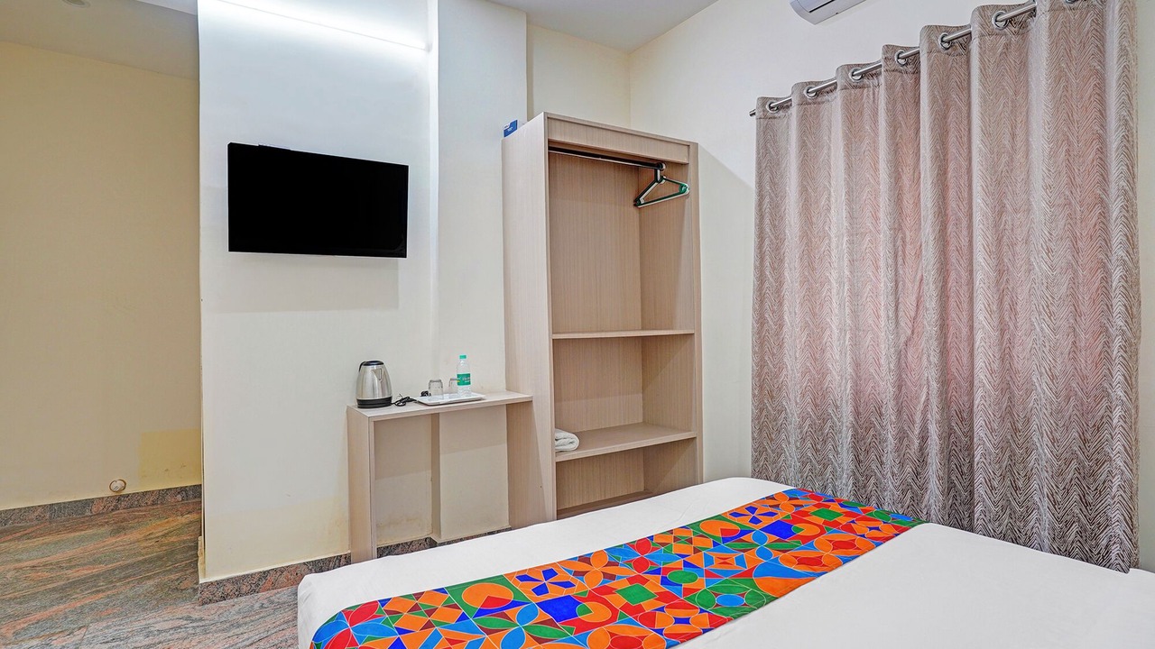 Photo of Bedroom in Shivaji Nagar