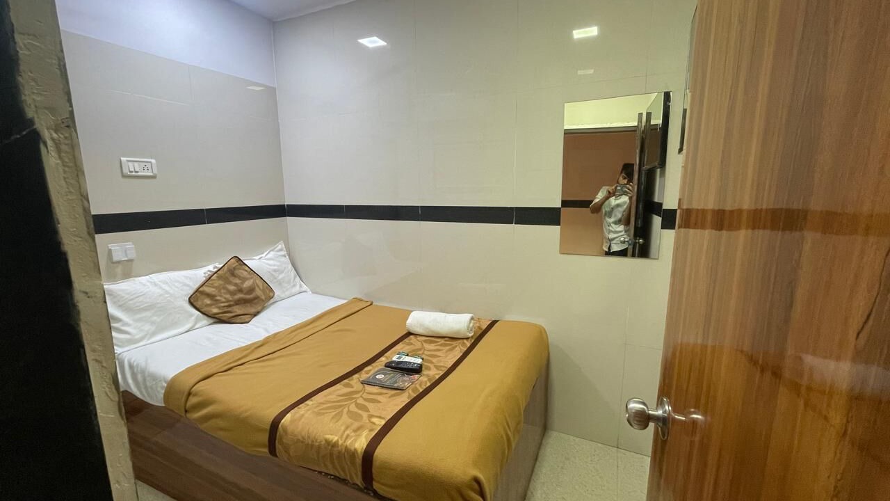 Photo of Bedroom in J B Nagar