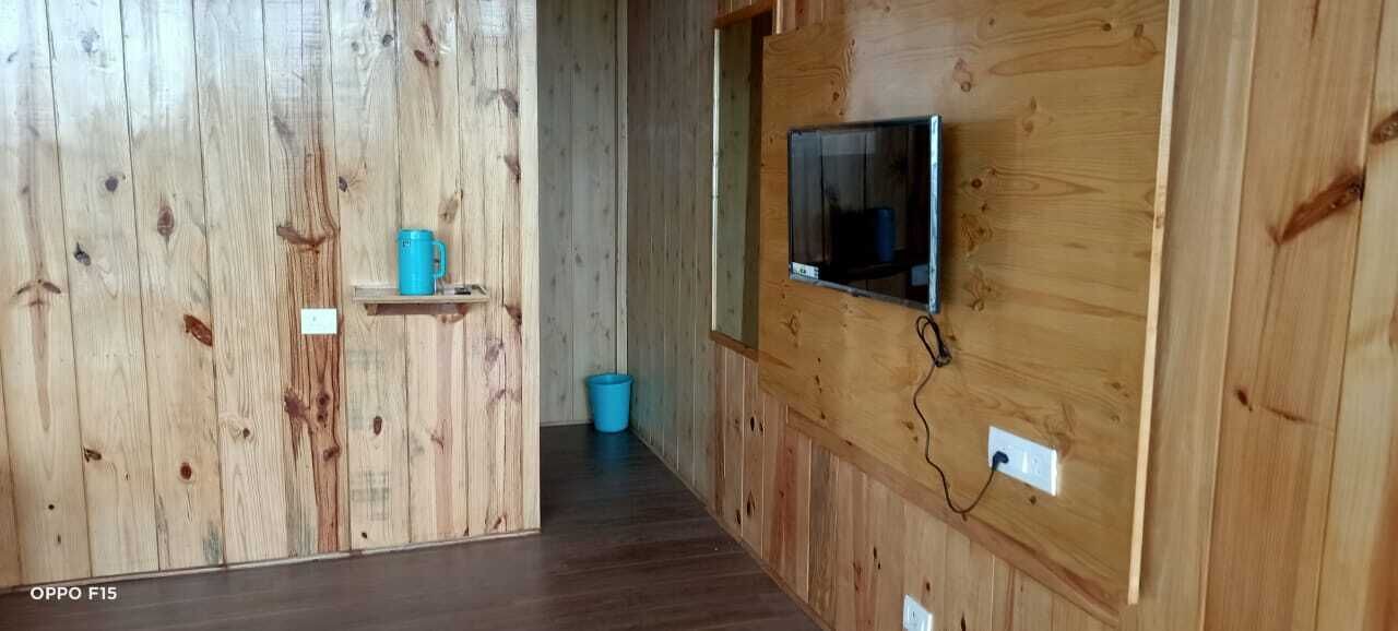Photo of Bedroom in Dhanaulti