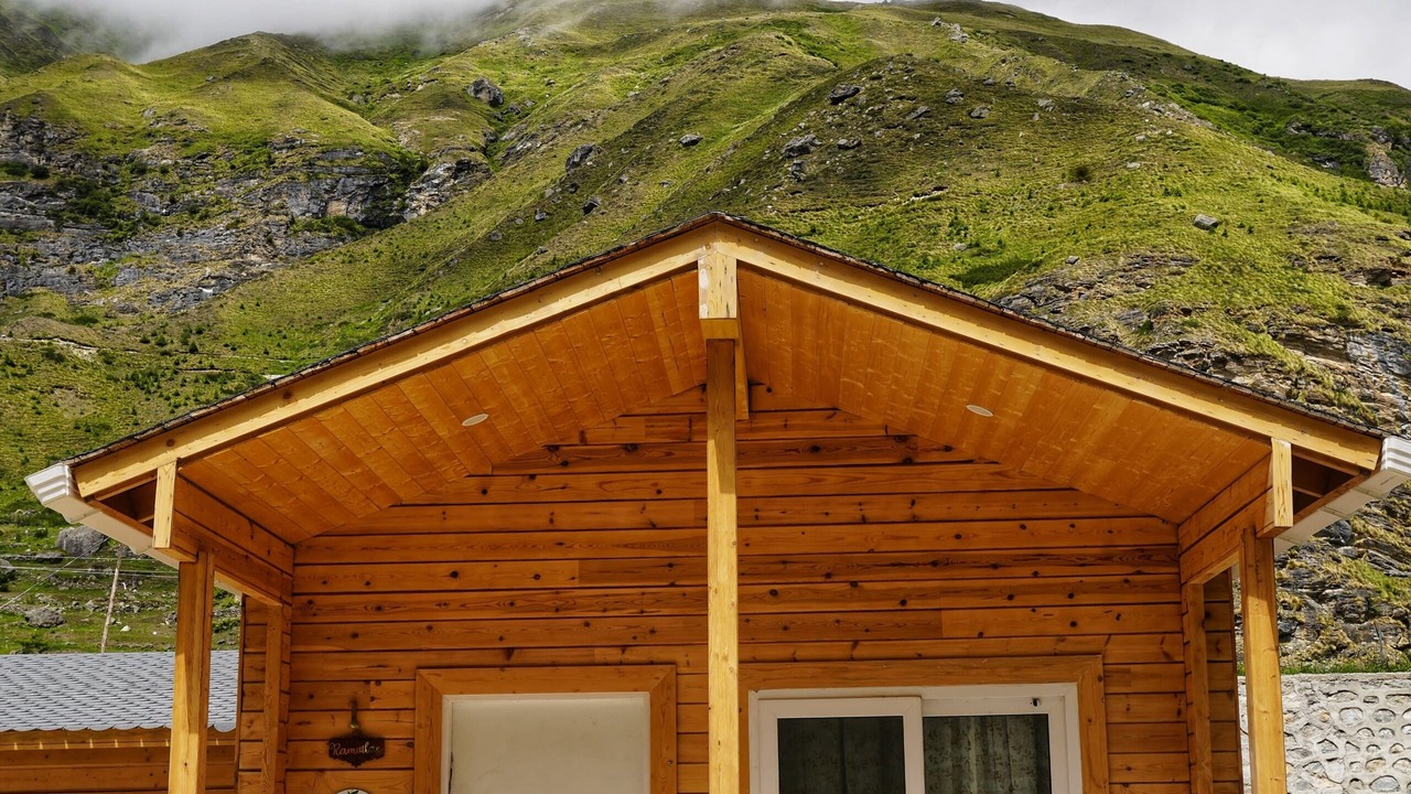 Photo of Bedroom in Badrinath