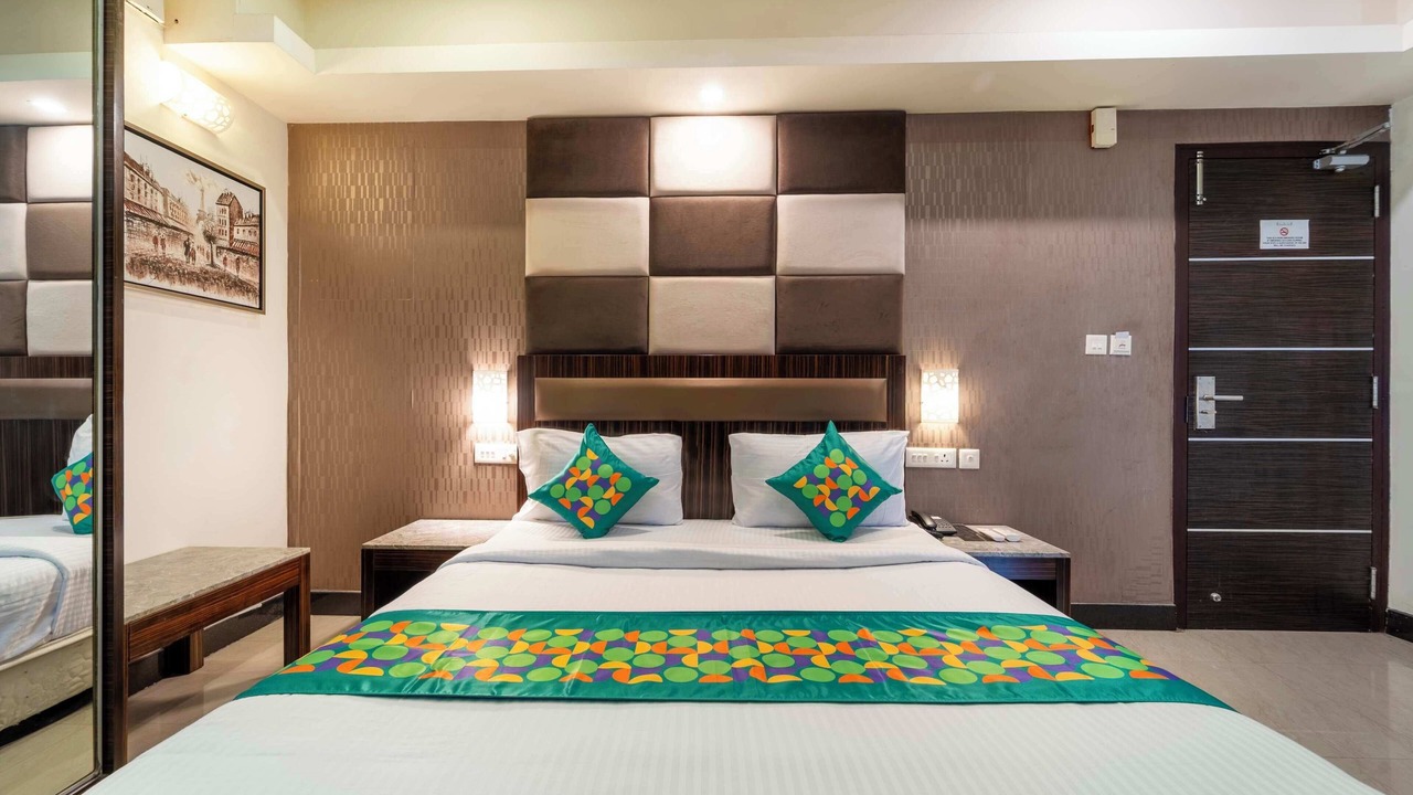 Photo of Bedroom in RS Puram