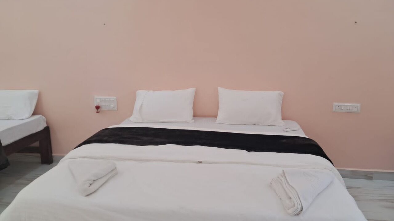 Photo of Bedroom in Murudeshwara