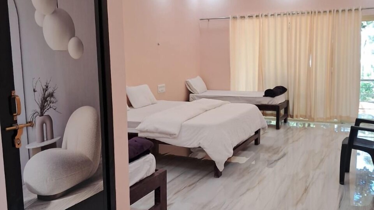 Photo of Bedroom in Murudeshwara
