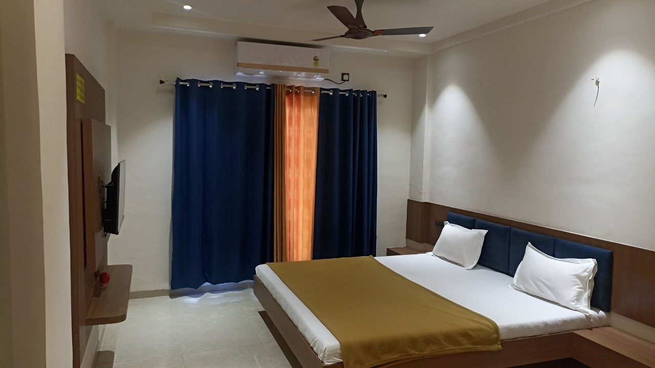 Photo of Bedroom in Ghodegaon