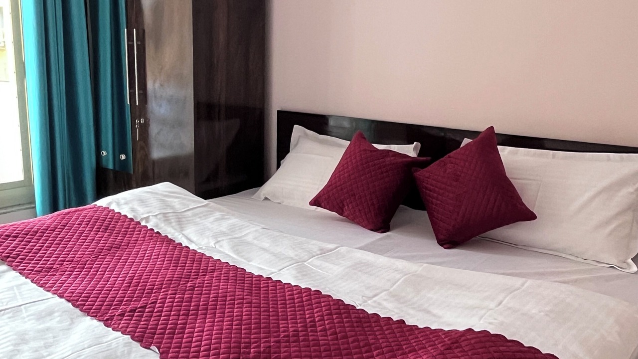 Photo of Bedroom in Tapovan