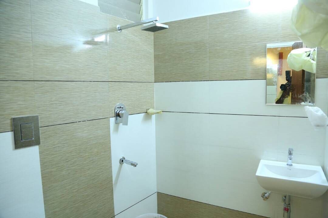Photo of Bathroom in Periamet