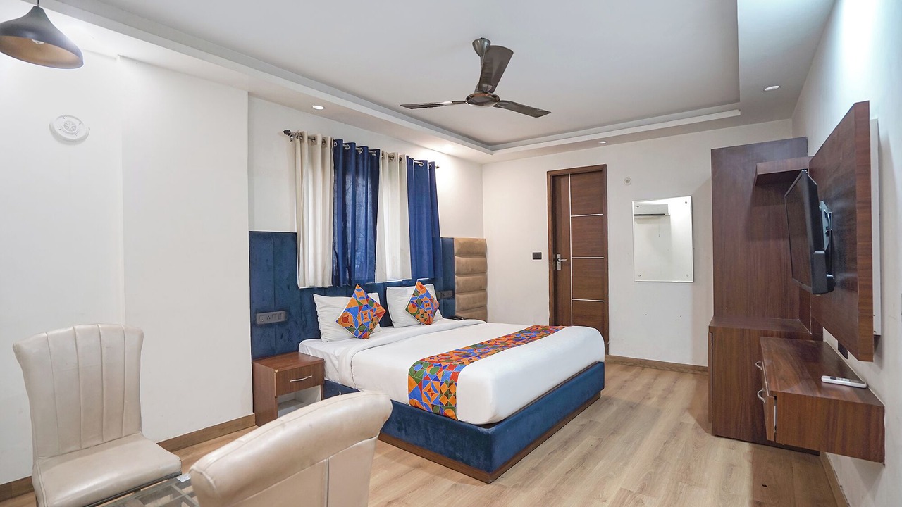 Photo of Bedroom in Kalkaji