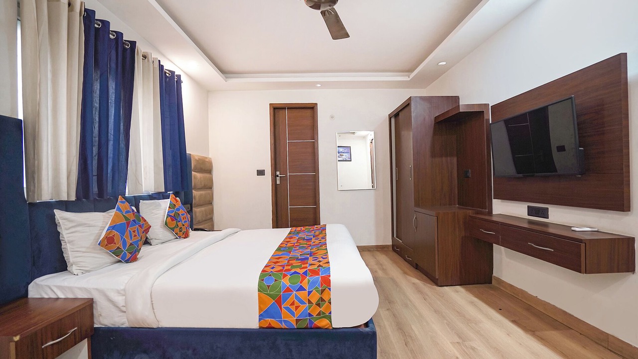 Photo of Bedroom in Kalkaji