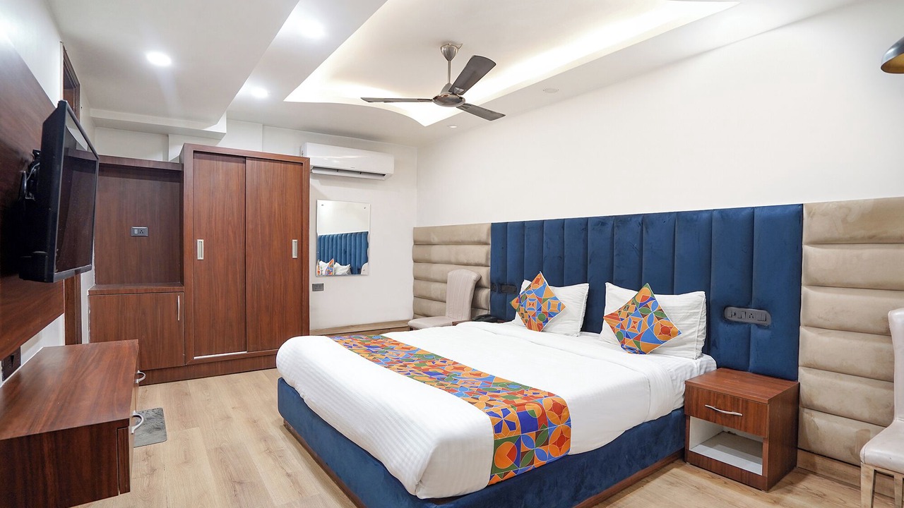 Photo of Bedroom in Kalkaji