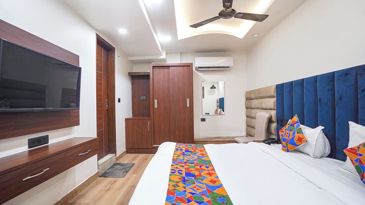 Photo of Bedroom in Kalkaji