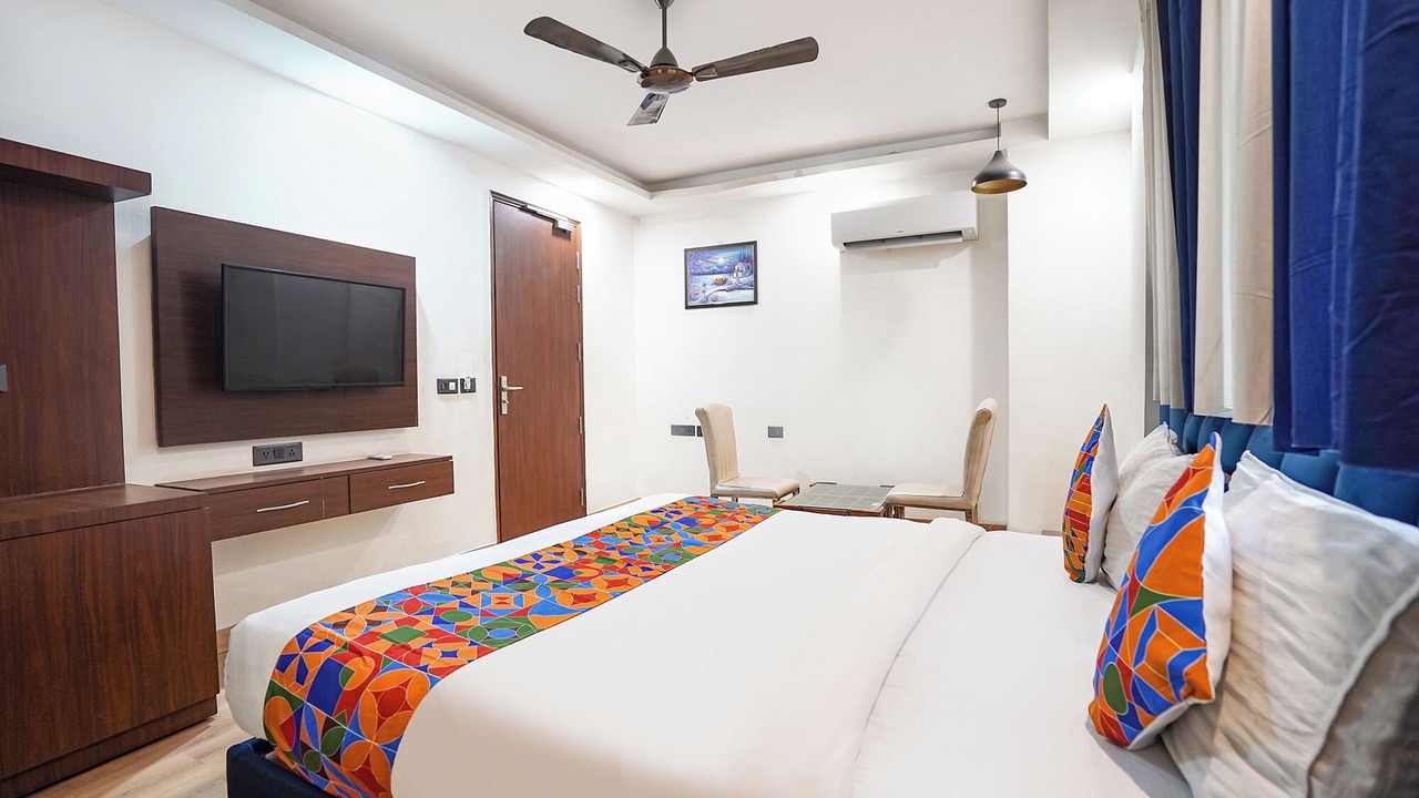 Photo of Bedroom in Kalkaji