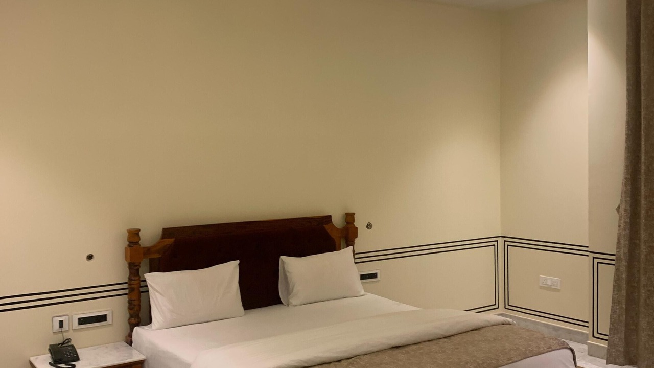 Photo of Bedroom in Phulera