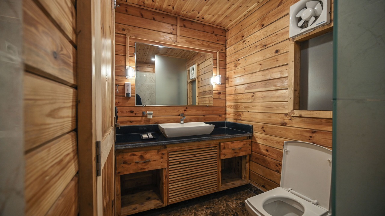 Photo of Bathroom in Lansdowne