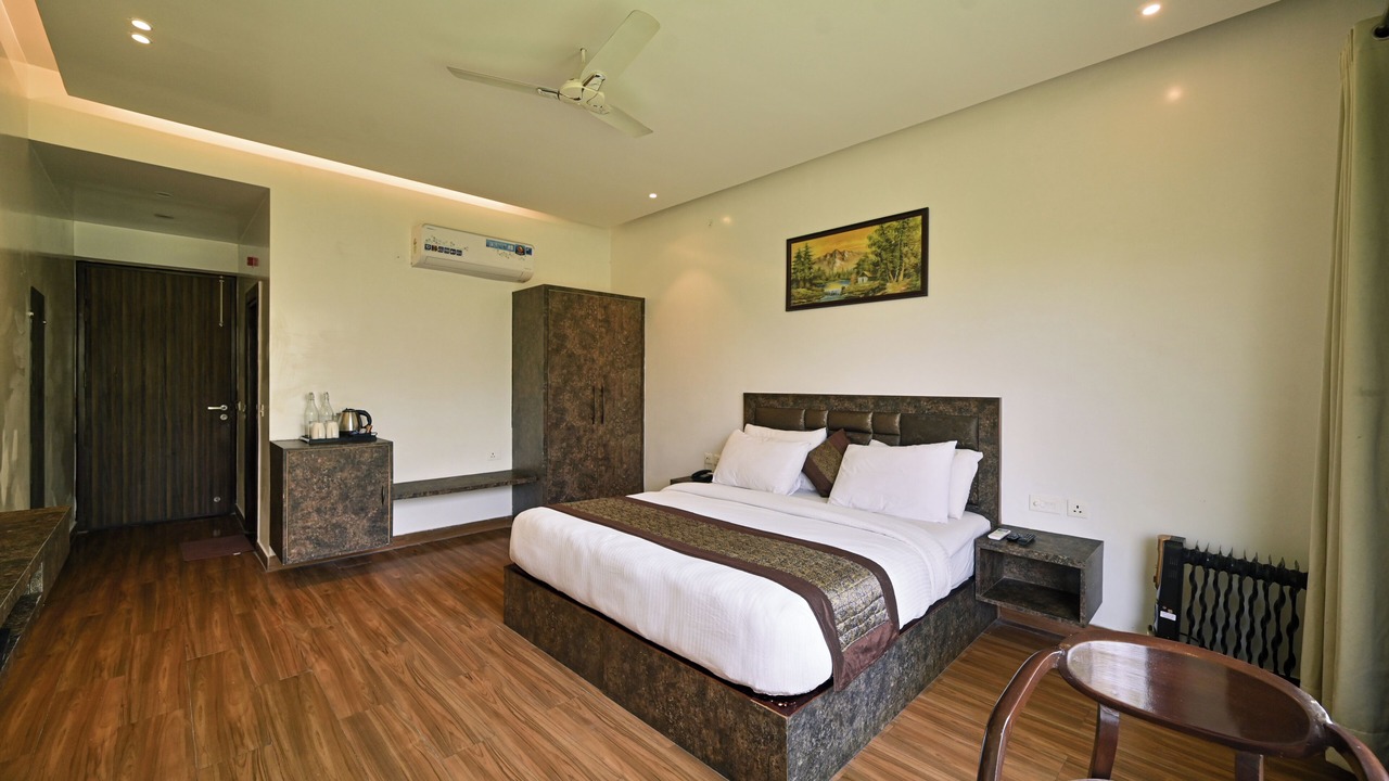 Photo of Bedroom in Lansdowne