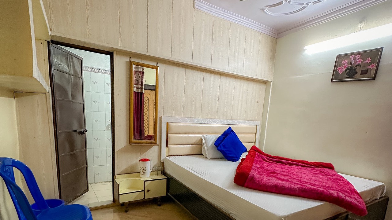 Photo of Bedroom in Chamoli