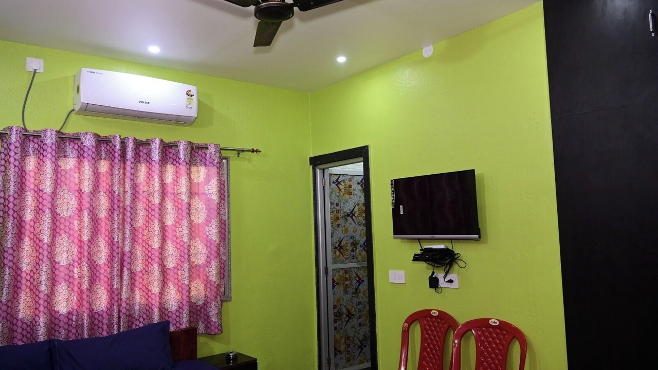 Photo of Bedroom in Tamluk