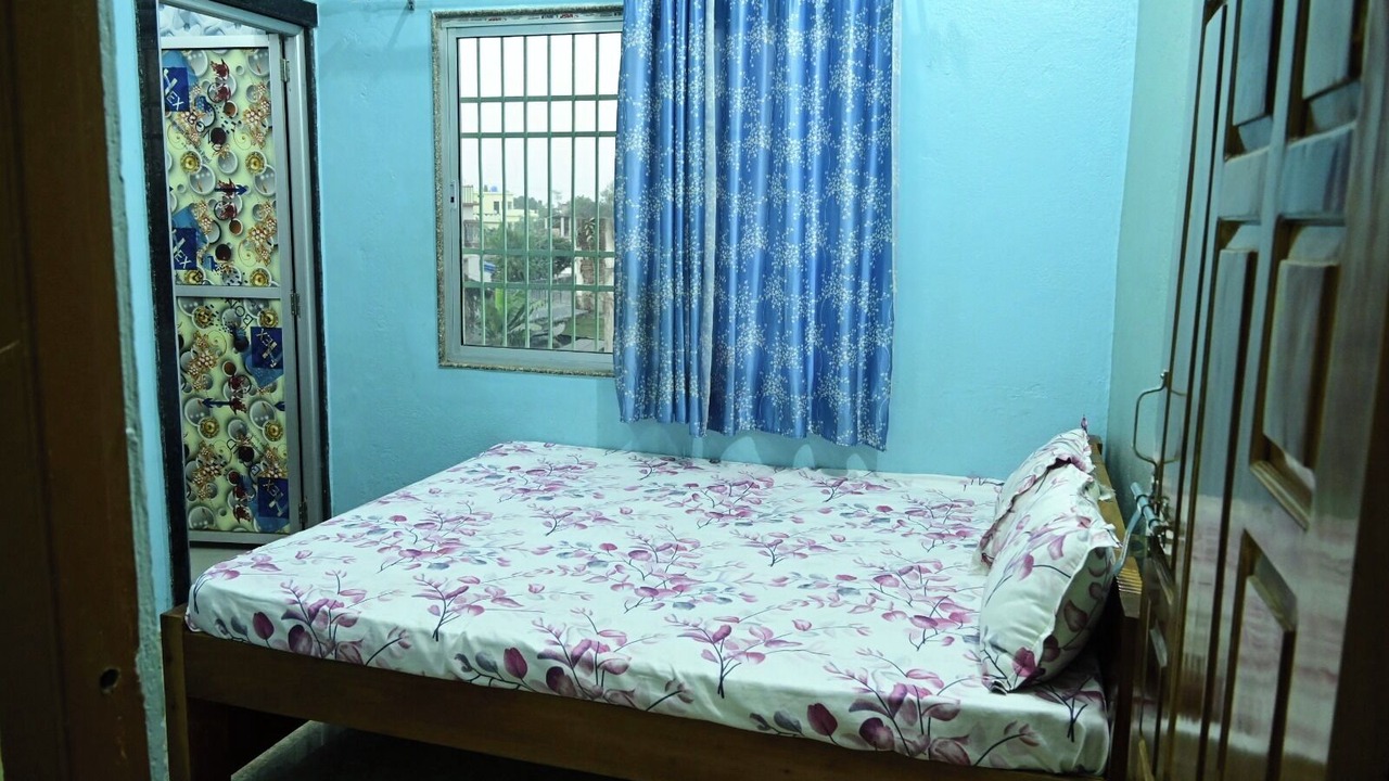 Photo of Bedroom in Tamluk