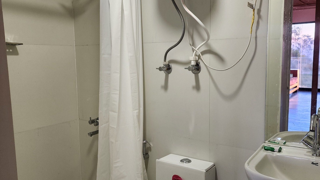 Photo of Bathroom in Thalayathimund