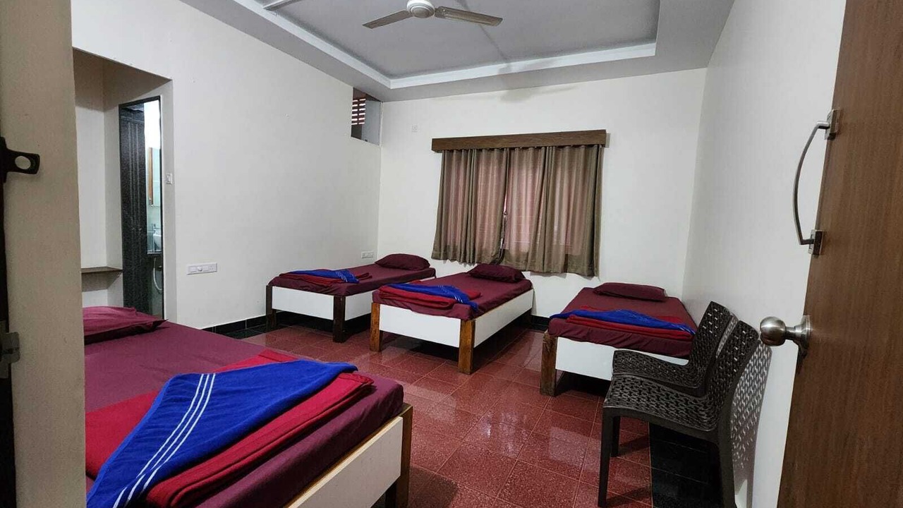 Photo of Bedroom in Ganeshgudi