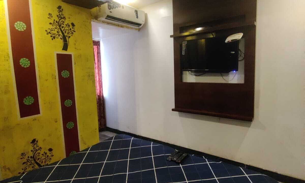 Photo of Bedroom in Triplicane