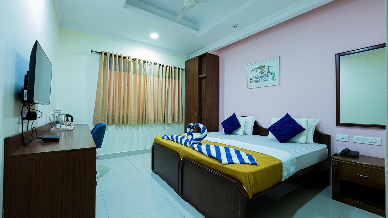 Photo of Bedroom in Teynampet