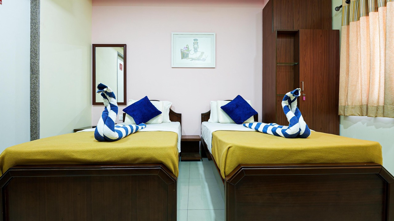 Photo of Bedroom in Teynampet