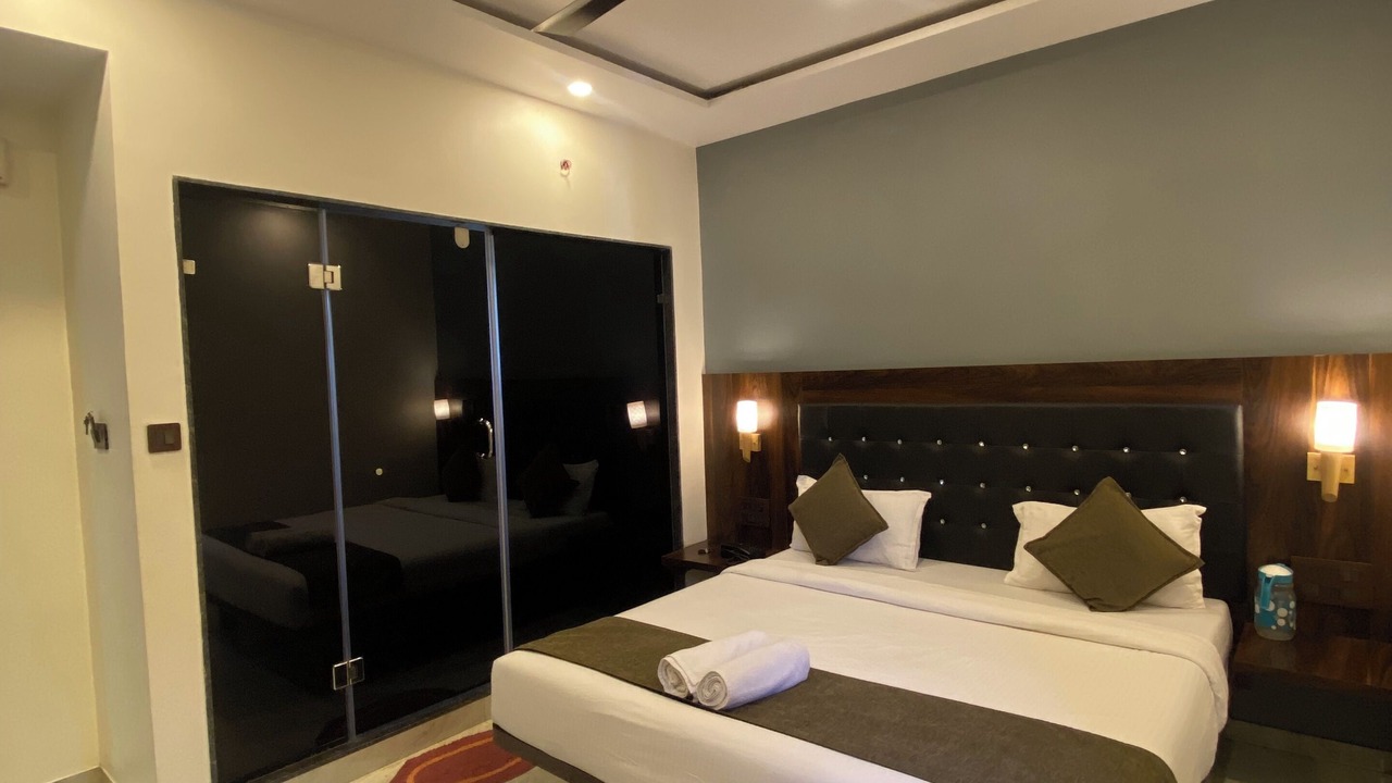 Photo of Bedroom in Mahabaleshwar