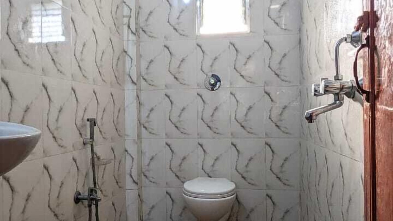 Photo of Bathroom in Pakhiralay