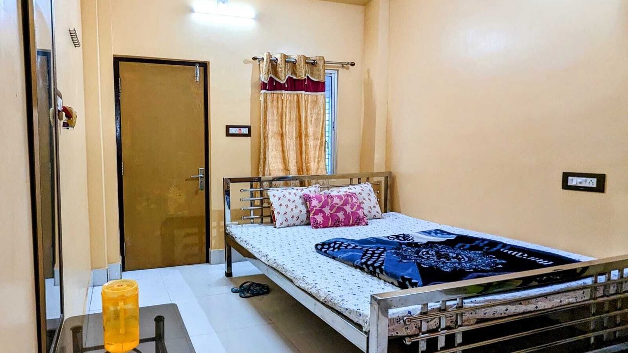 Photo of Bedroom in Pakhiralay