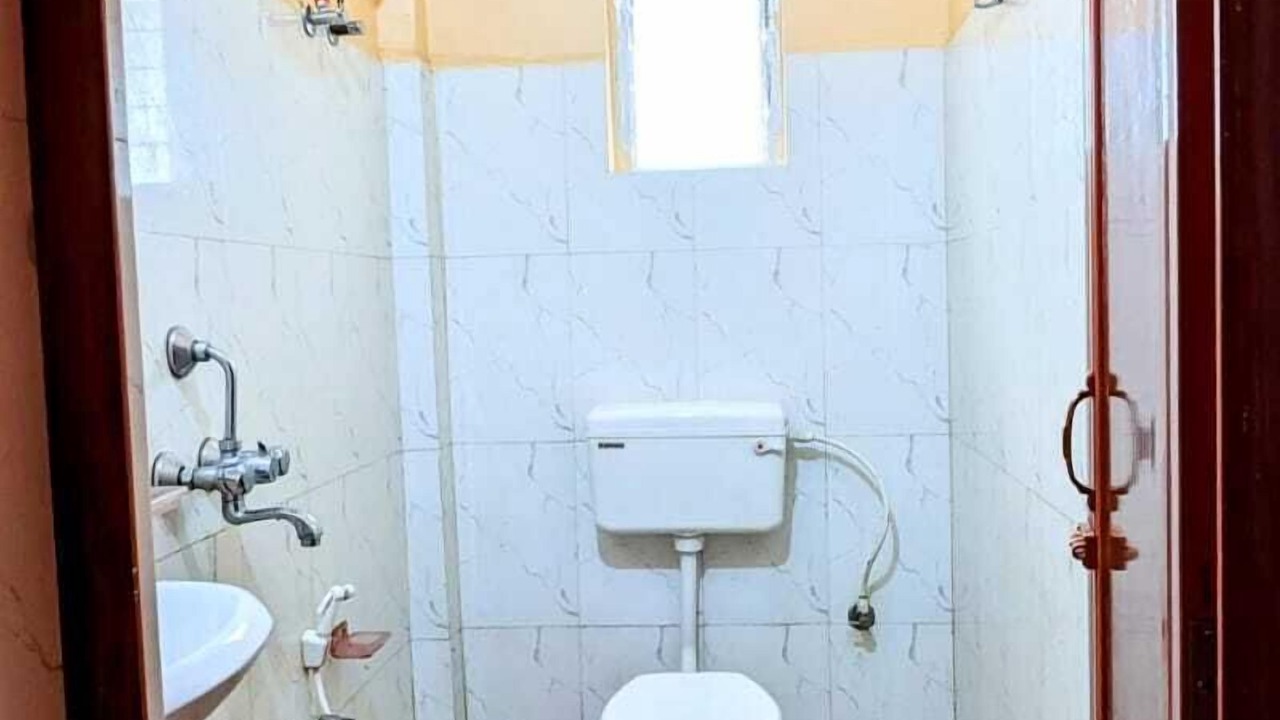 Photo of Bathroom in Pakhiralay
