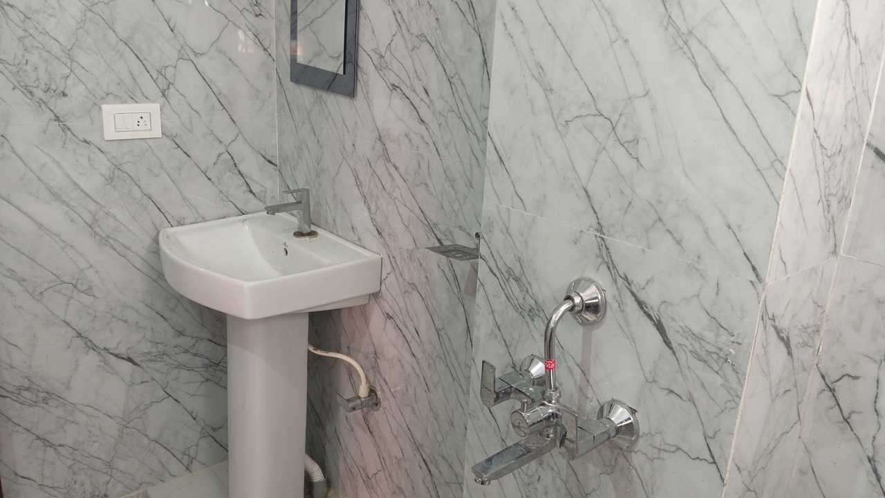 Photo of Bathroom in Neora