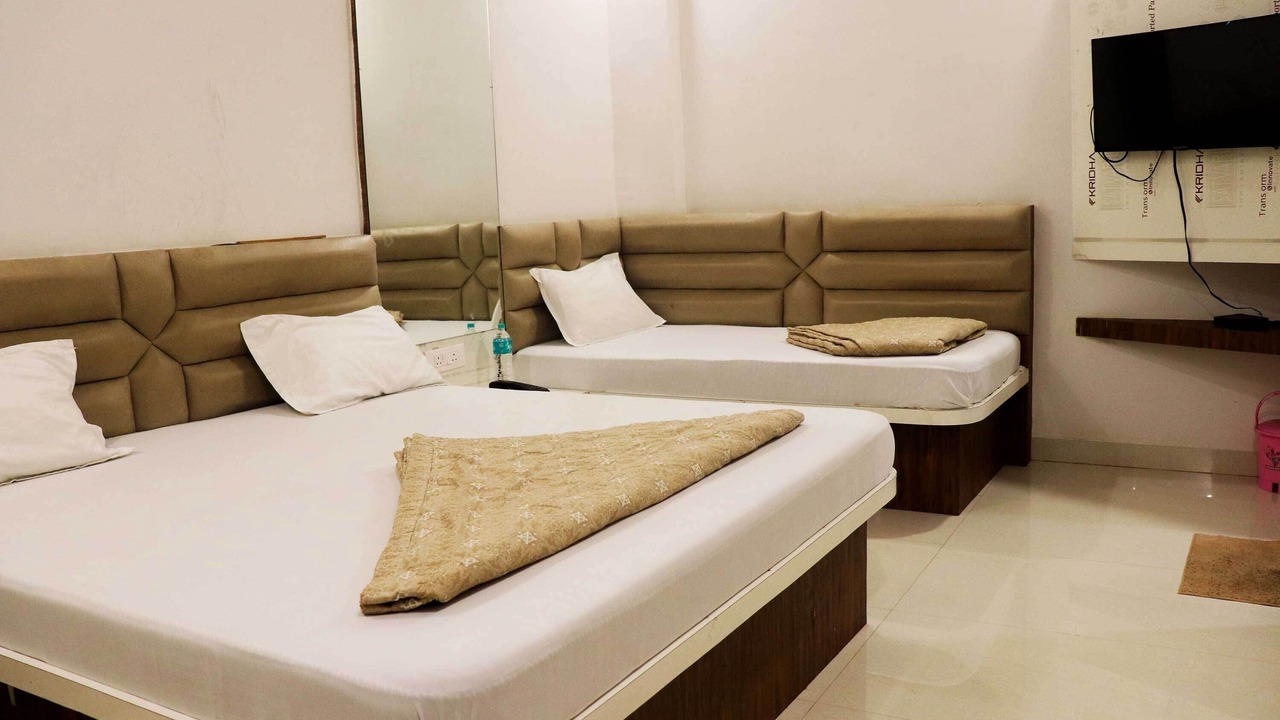 Photo of Bedroom in Omkareshwar
