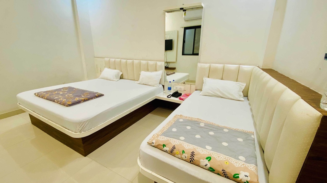 Photo of Bedroom in Omkareshwar
