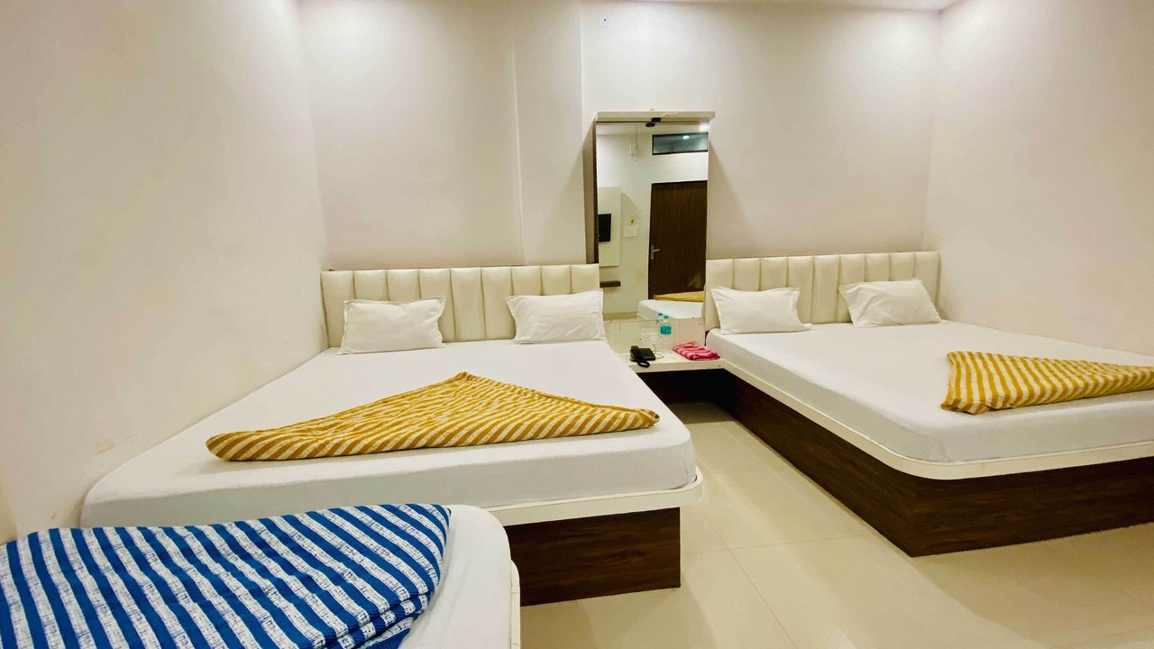 Photo of Bedroom in Omkareshwar