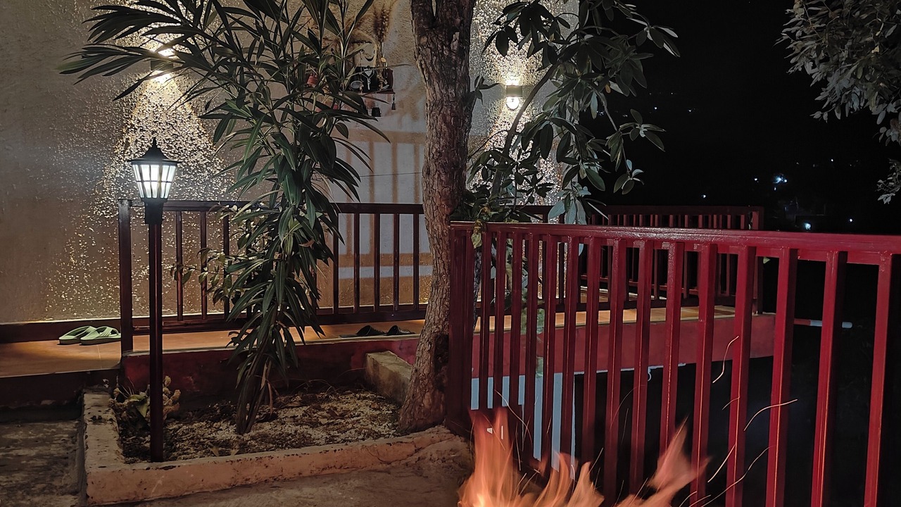 Photo of Patio Balcony in Tehri