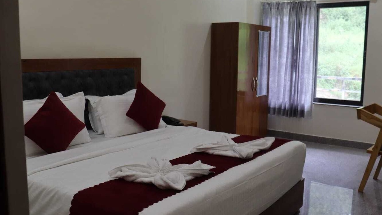 Photo of Bedroom in Lansdowne