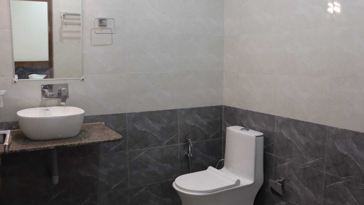 Photo of Bathroom in Lansdowne