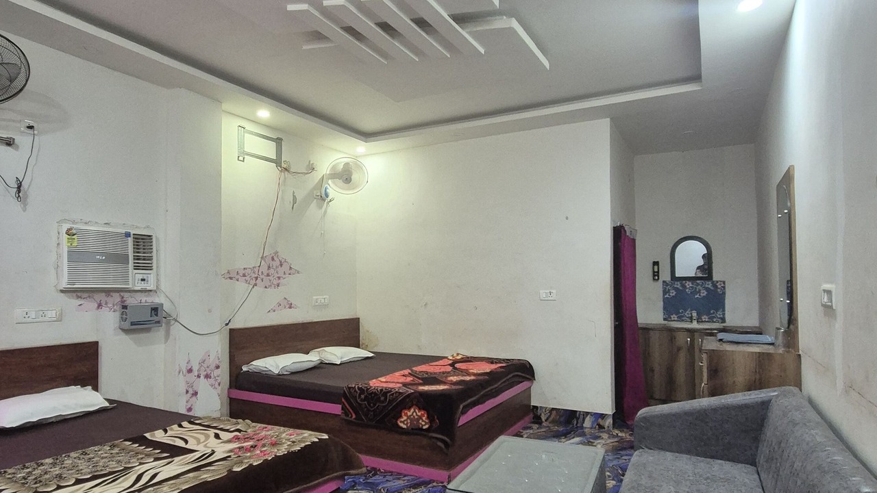 Photo of Bedroom in Deoghar