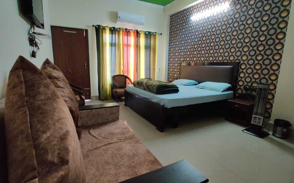 Photo of Bedroom in Srinagar