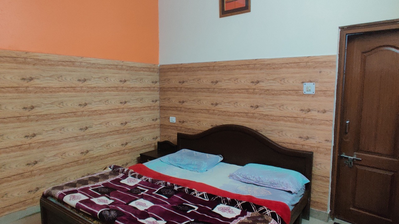 Photo of Bedroom in Srinagar