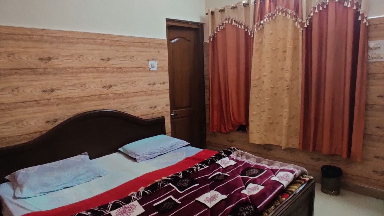 Photo of Bedroom in Srinagar