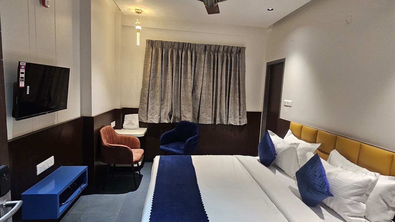 Photo of Bedroom in Latur