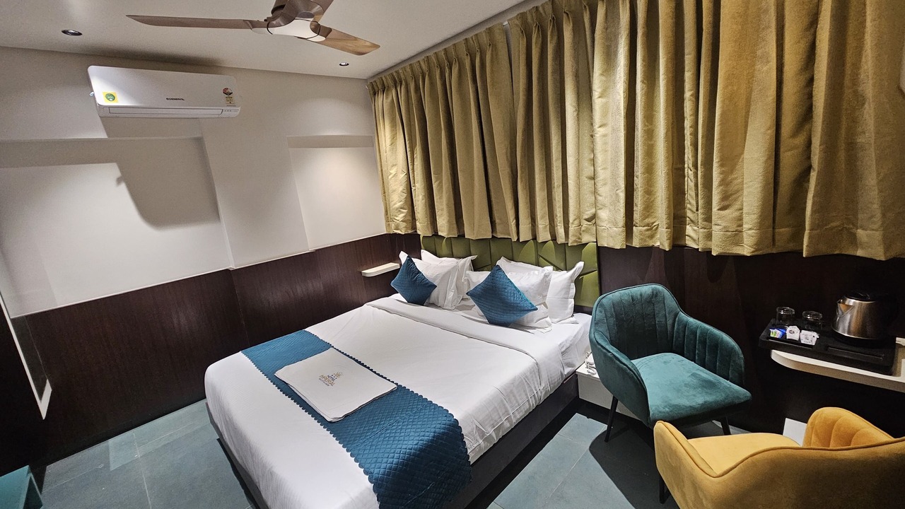 Photo of Bedroom in Latur