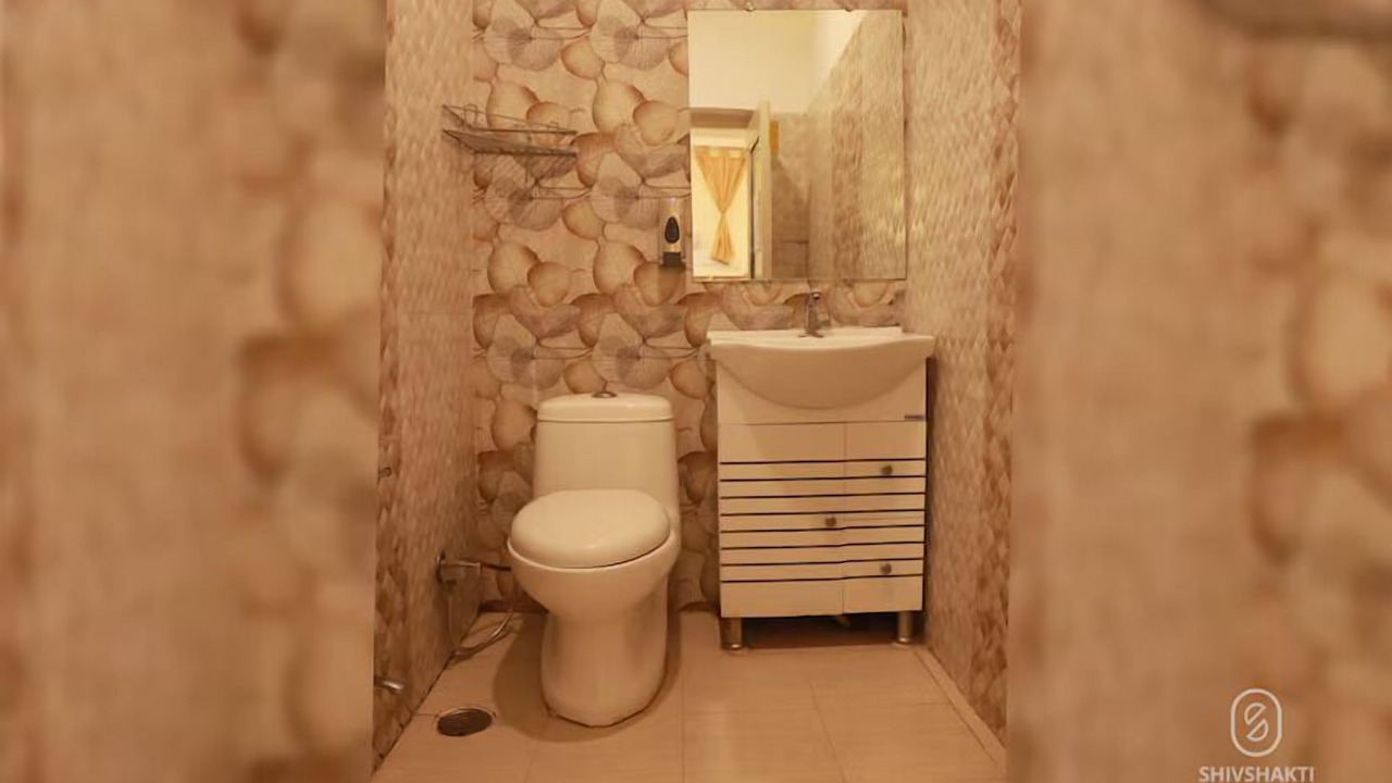 Photo of Bathroom in Tapovan